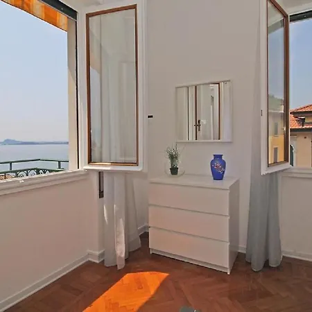 Apartment Alyna Gardone Riviera